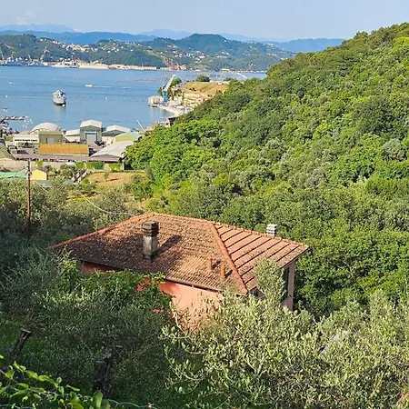 Apartament Casa Amelia Le Grazie (Liguria)
